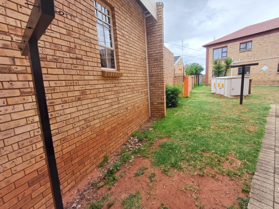 2 Bedroom Property for Sale in Flamwood North West